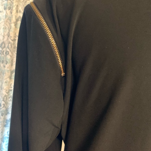 Gorgeous Chaus New York black zippered top size large - Picture 11 of 12